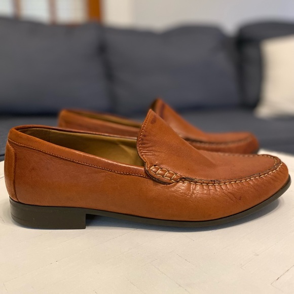 SOLD - Johnston & Murphy Men’s Cresswell Venetian Leather Penny Loafers - Picture 2 of 9